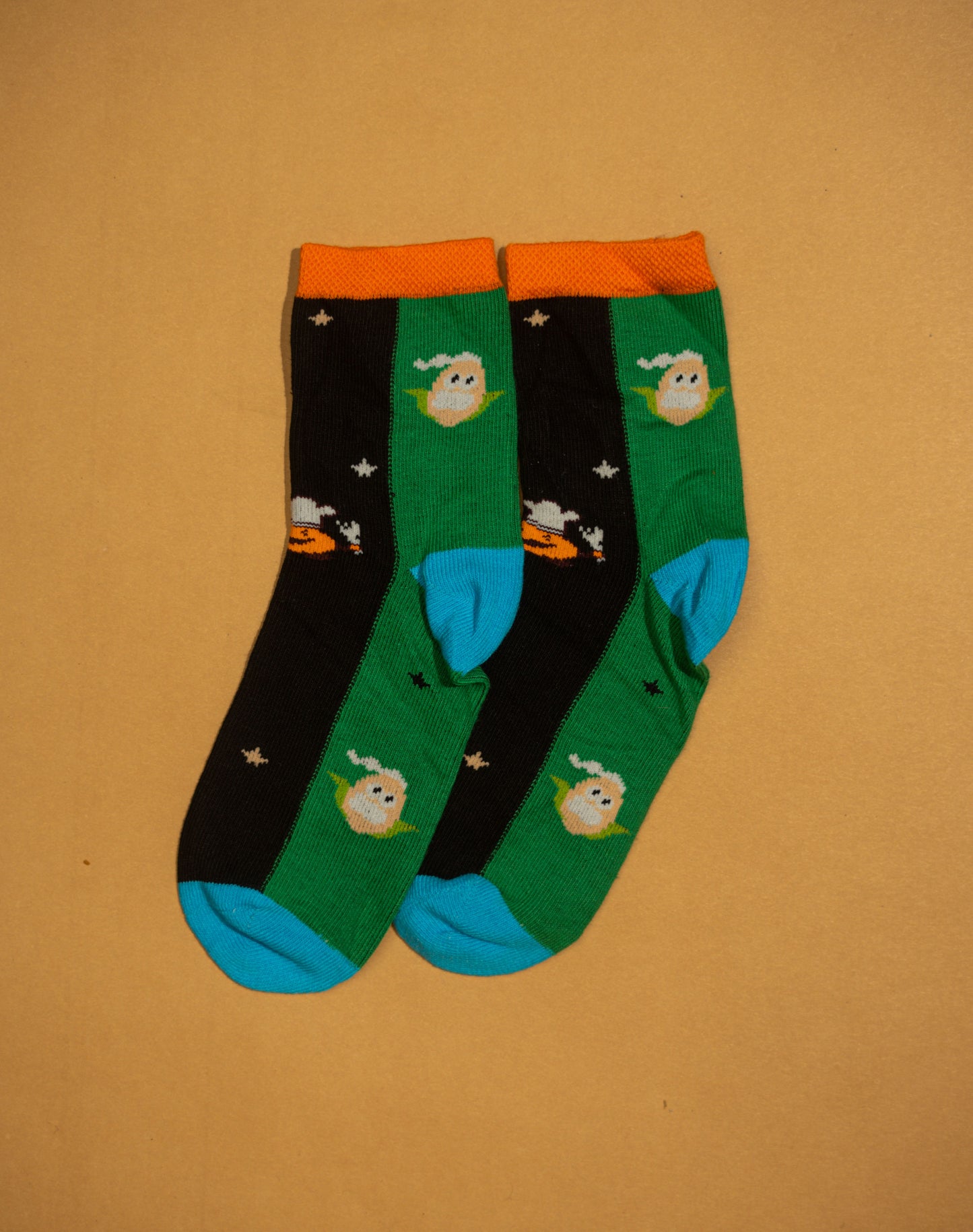 GIlbit Apple Kids Funky Socks (8-14 Years)